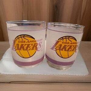 Vtg 80s LA Lakers Frosted Cocktail Drinking Glasses Set of 2 8oz Mobil Oil Promo